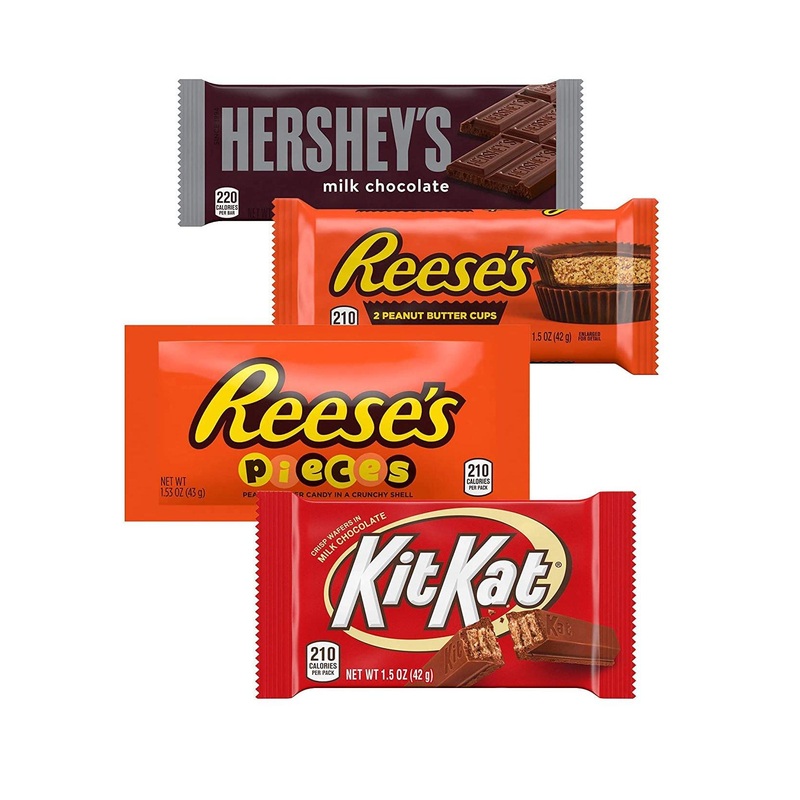 HERSHEY’S KIT KAT & REESE’S Assorted Halloween Candy Variety Pack (20ct) – Milk Chocolate and Peanut Butter Bulk Candy – REESE’S PIECES Included
